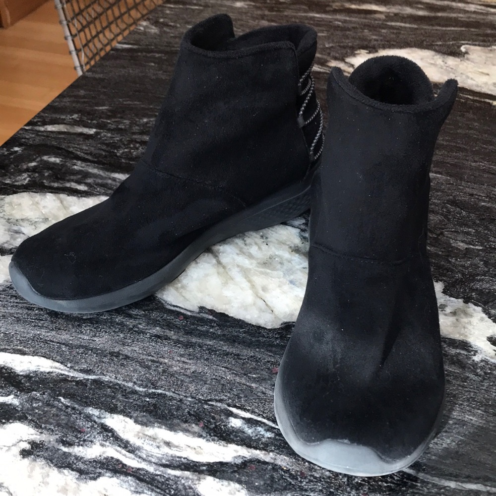 Skechers Goga Max Bootie